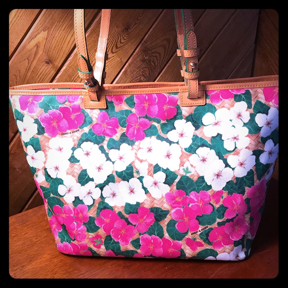 Dooney and Bourke Shopper